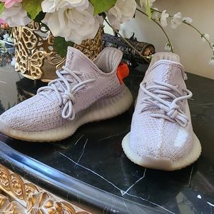 Yeezy Boost 350 V2 Tail Light